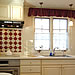メープル材をアンティークホワイト塗装したキッチン Kitchen & Bath Room