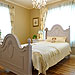 アメリカ製のラベンダー色のベッド　Girl's Room